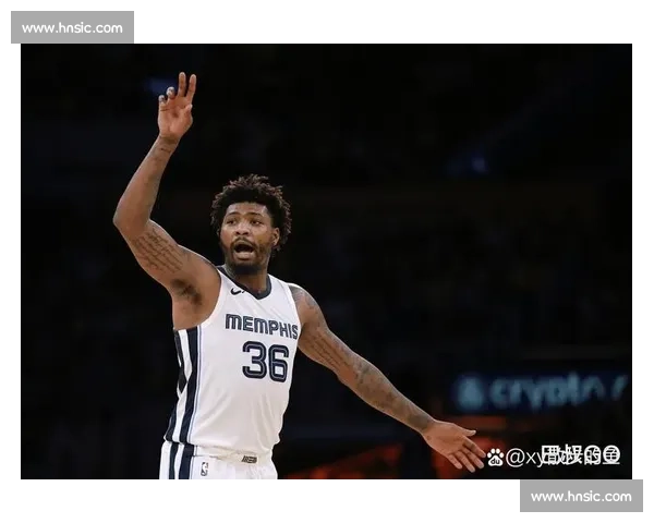 自由市场首日：火箭掀锋线革命，灰熊豪赌未来，湖勇深陷困局